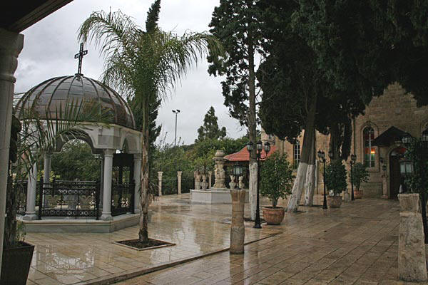 Храм св. Георгия Победоносец в Кана Галилейска. Източник: palomnic.org