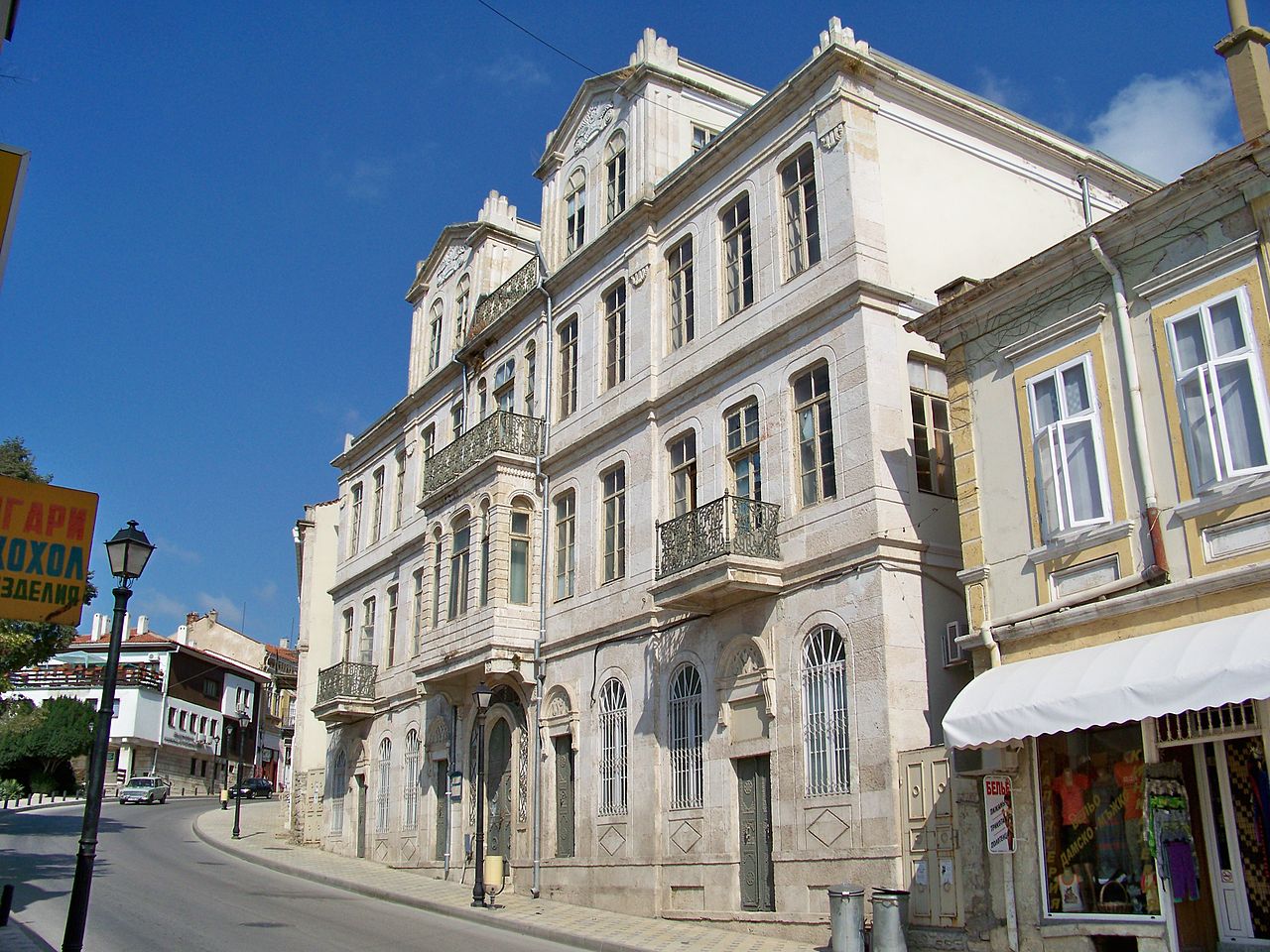 Bulgaria-Balchik-old_building-from-19th-century