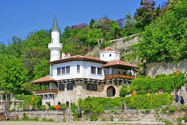 Dvorec-Balchik-Botanical-Garden-Islamic-Minare