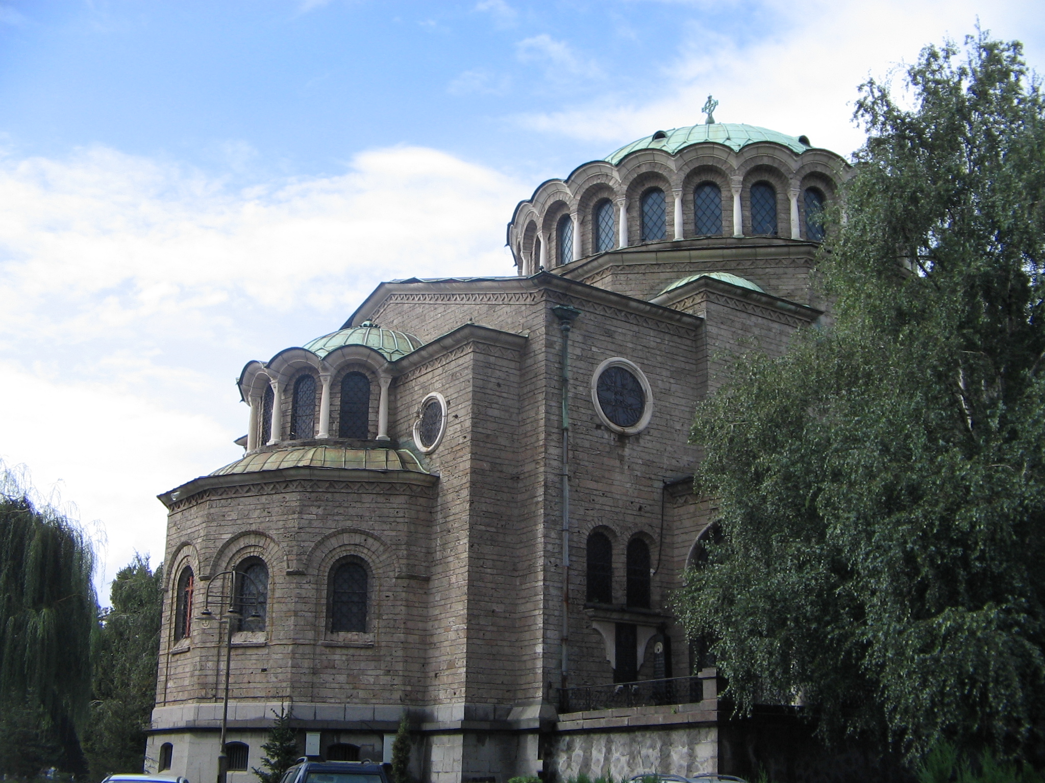 St_Nedela_Cathedral_Old_Church_in_Sofia_Bulgaria_September_2005-pic